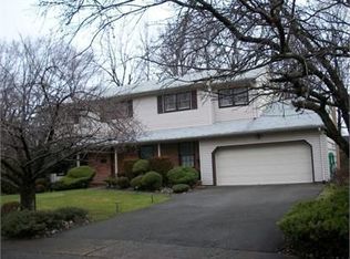 7 Ridgeway Ct, West Orange, NJ 07052