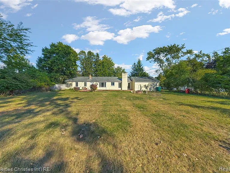 6550 Inkster Rd — Photo 35