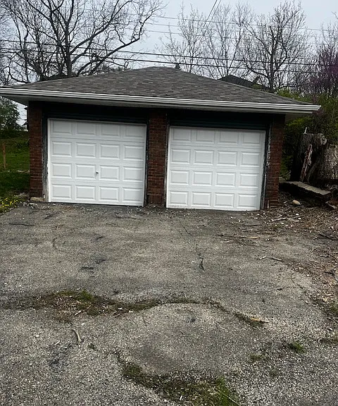 1821 W Grand Ave — Photo 2