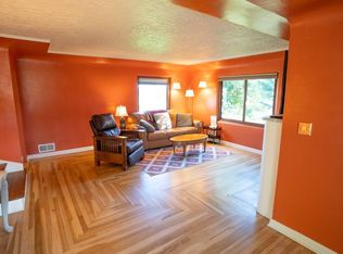 1430 W Hendrickson Rd, Sequim, WA 98382