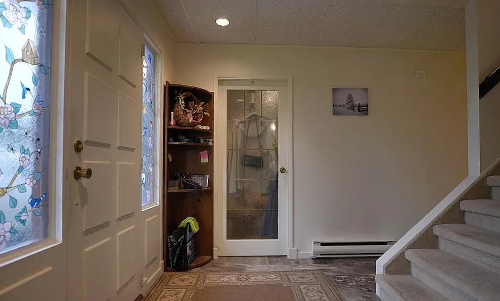5 bed, 1963 sqft, $3,800 — Photo 3