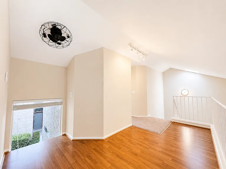 1629 Windmill Ln #E — Photo 19