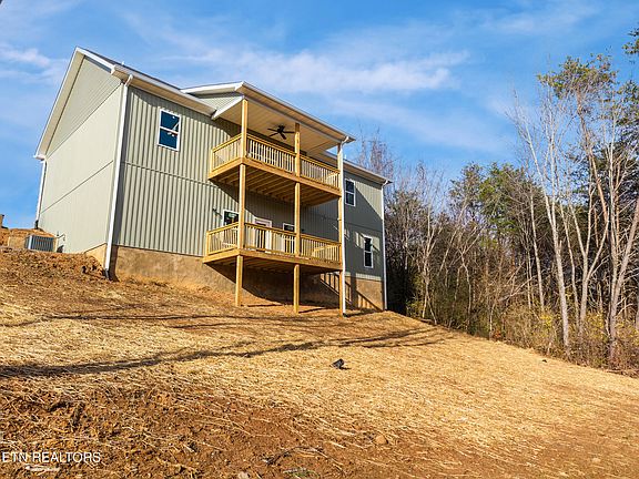 5th image of 3215 Harrington Ct