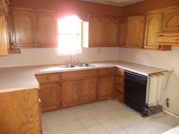 5th image of 2310 King Dr