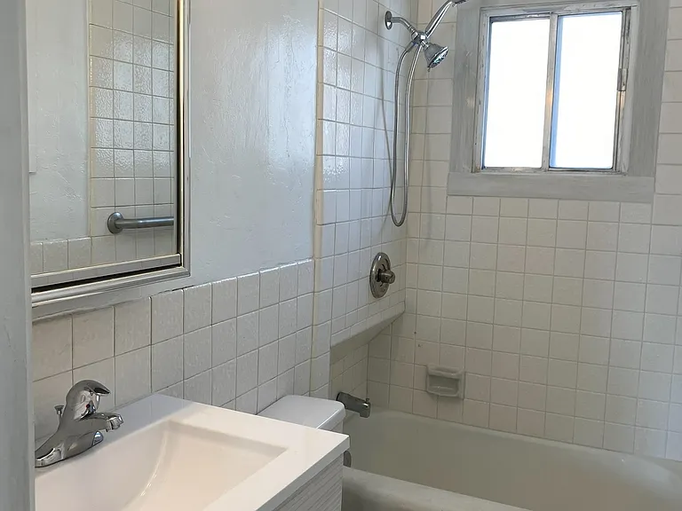 1884 S 1900 E — Photo 12