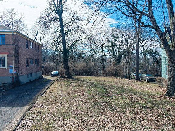 2nd image of 533 Camden Ave