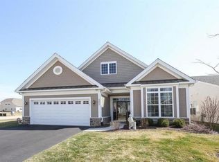 3883 Eagle Ridge Dr, Elgin, IL 60124