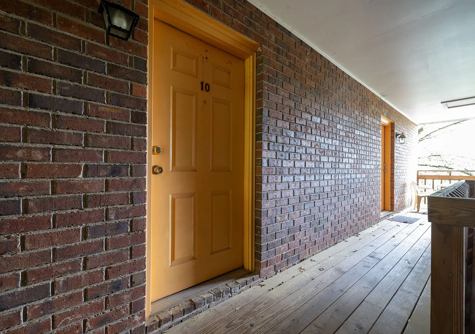 Studio Apartment at Cochran — Photo 2