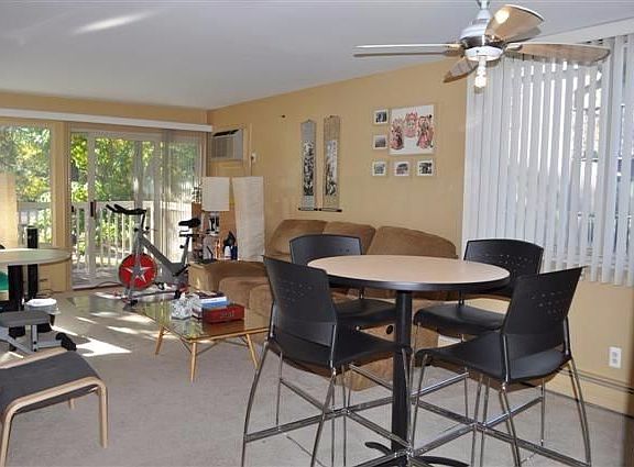 5th image of 2317 Packard St APT B201