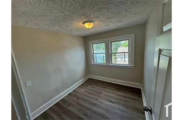 Building Photo - 83 Willoughby St #2