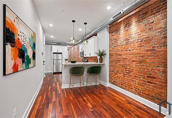 4th image of 3220 W Diamond St #2