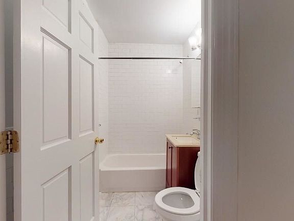 5th image of 315 E 93rd St APT 2B