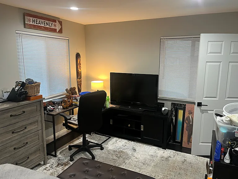 100 Lake Village Dr — Photo 6