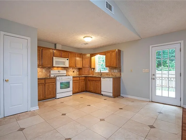 127 Angela Ln — Photo 15