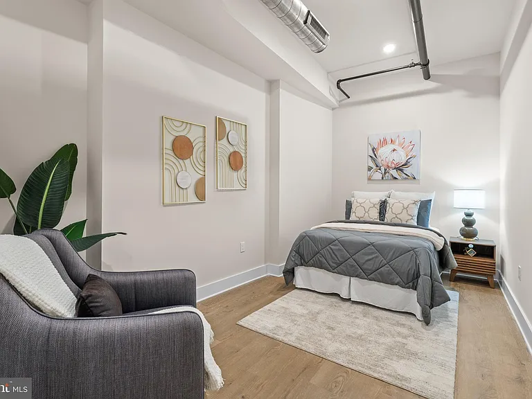 30 W Broad St #6 — Photo 13