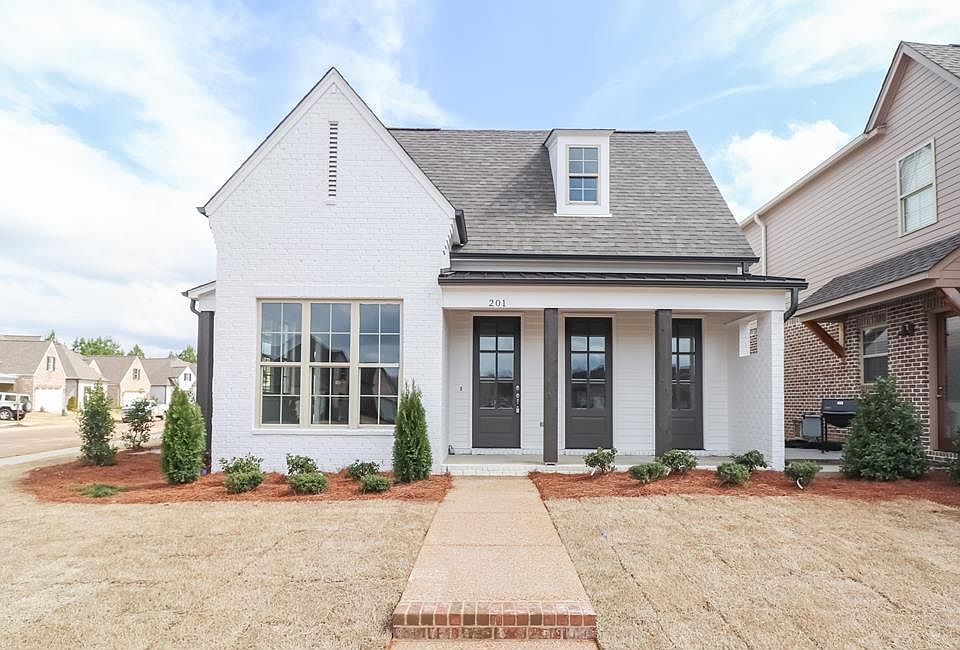 1st image of 201 Thistle Ln