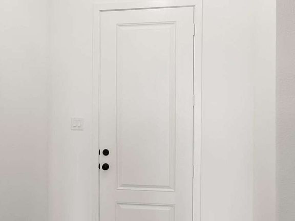 Monticello Park - Kendall Interior Image 2