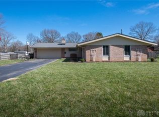 2424 Periwinkle Dr, Bellbrook, OH