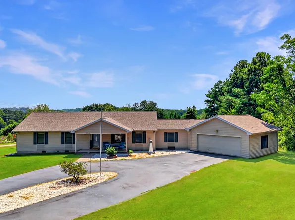 1380 Foster Rd, Inman, SC 29349