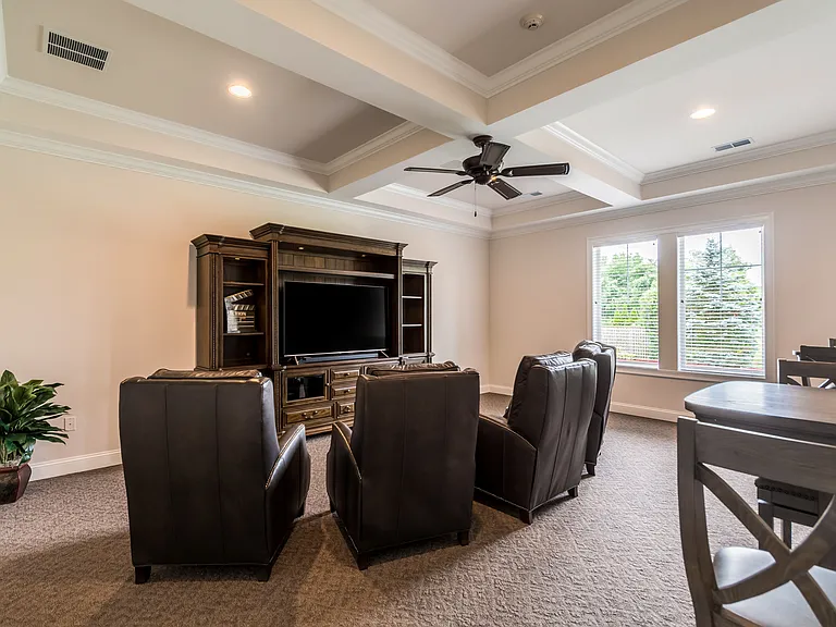 Bayside Country Club Apartments — Photo 13
