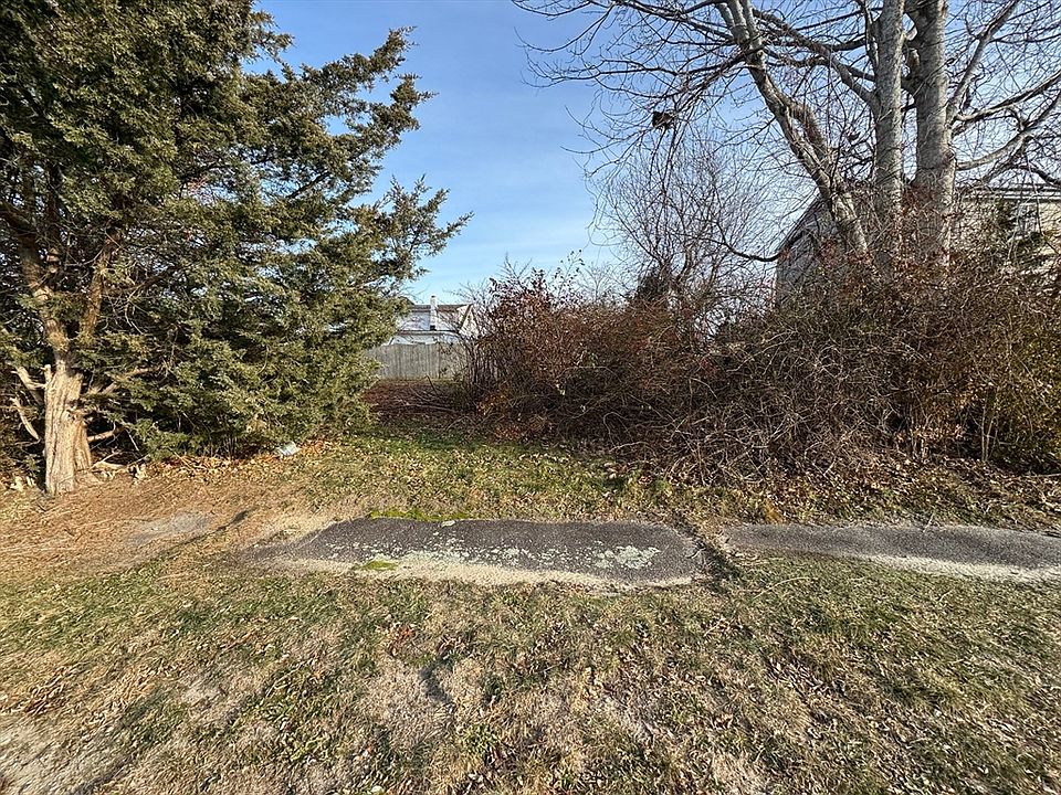 2nd image of 48 North Blvd
