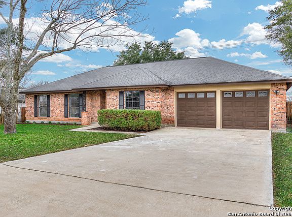 2nd image of 10811 Meadow Point