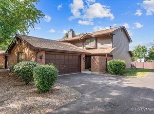 148 Prairie Dr, Westmont, IL