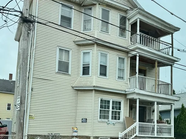 89 McDonald St, Fall River, MA 02720