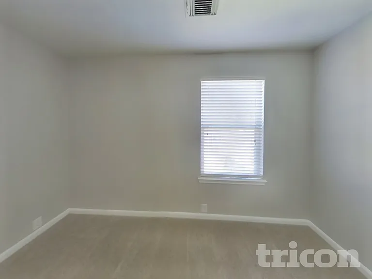 2744 Woodspring Forest Dr — Photo 12