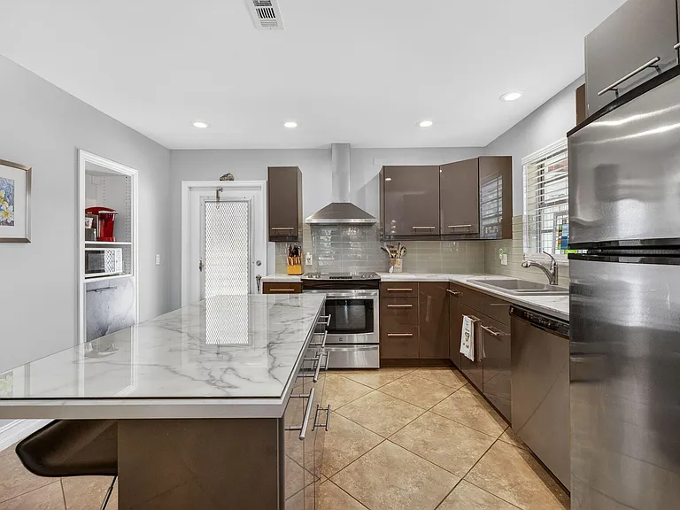 1225 NW 21st St #36-3609 — Photo 9