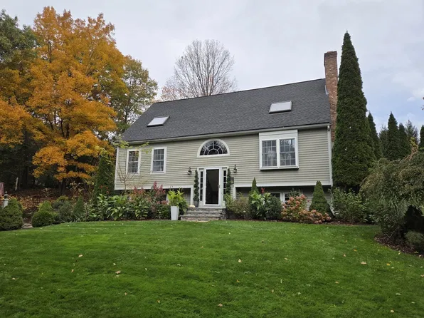 293 Brigham St, Hudson, MA 01749