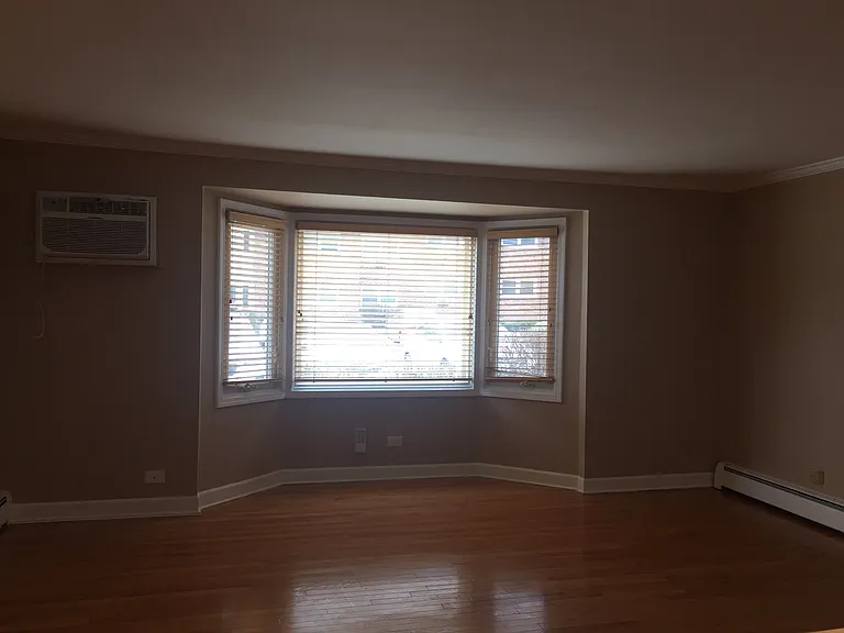 514 W Miner St #1 — Photo 4