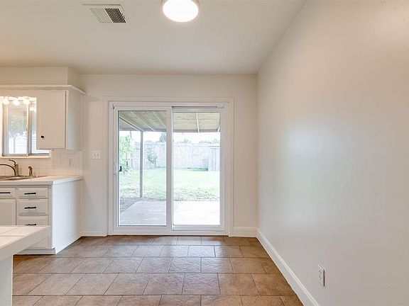 5th image of 3025 SW 71st St