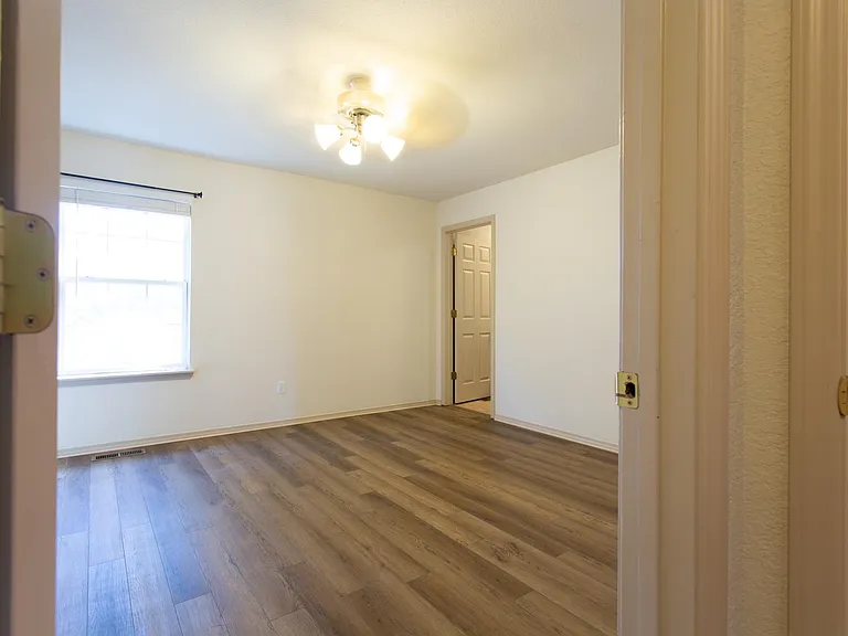 2353 W Skyler Dr — Photo 17