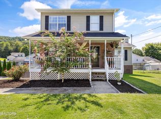 8925 Heathercrest Dr, Powell, TN 37849