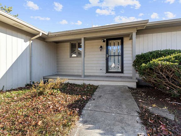 2nd image of 3944 S Jonquil Ln