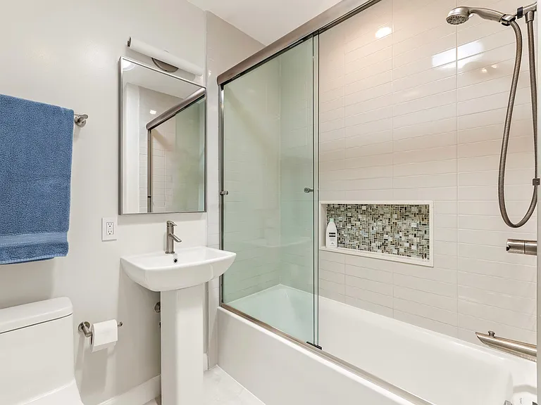 117 Strand St #7 — Photo 11