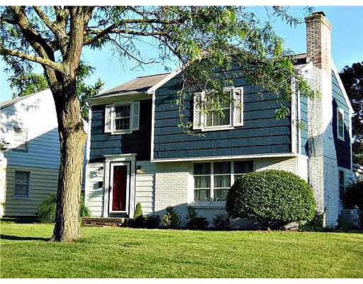 128 E Tasher St photo 1