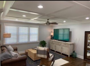 4219 Willow Woods Dr, Annandale, VA 22003