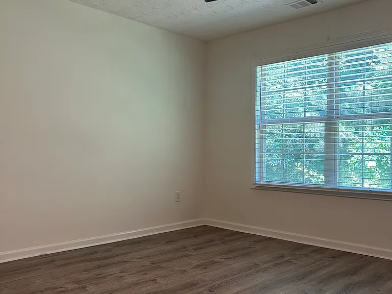 125 Sampson Ct — Photo 21