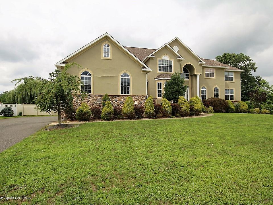 1st image of 1814 Charlton Circle