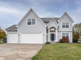 3331 SW Regatta Dr, Lees Summit, MO 64082