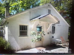 10 Old Fort Rd, Fairview, NC 28730