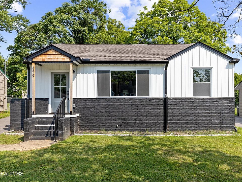 1st image of 2819 Avondale Ave