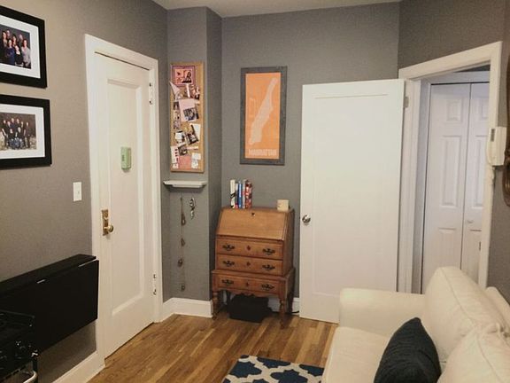 3rd image of 30 W 70th St APT 1E