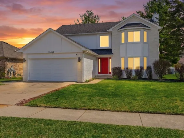 53698 Cranston Dr, Macomb, MI 48042