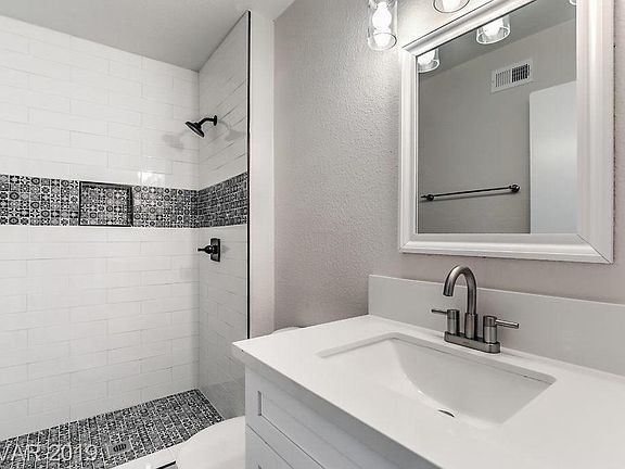 4th image of 5583 Corral Cir