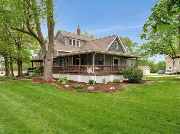 632 E Bodman St, Bement, IL 61813