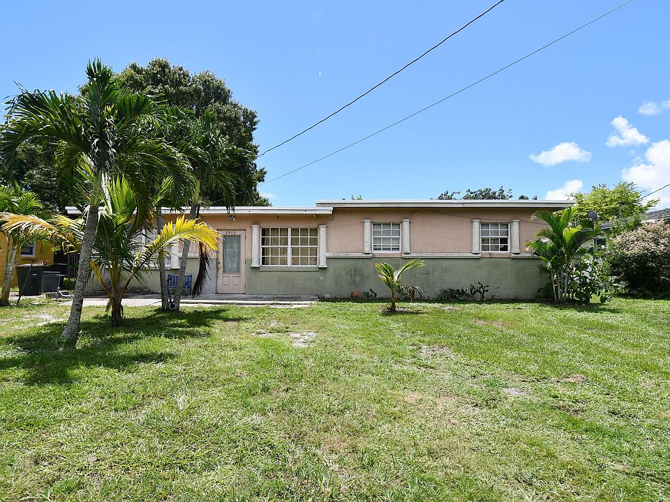 1st image of 1913 Tucker Ct