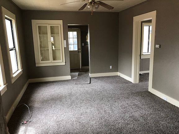 5th image of 17 Monrovia St